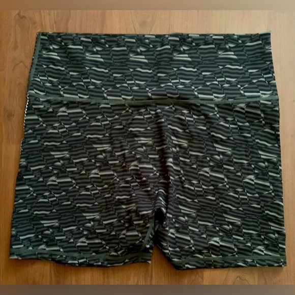 AERIE Women’s Biker Shorts Black Size XXLarge - Picture 1 of 5